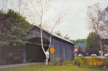 Victorian Bridge. Photo by Liz Keating, September 16, 2005